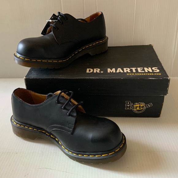 Doc Martens 1925 Oxford Shoes - Picture 1 of 12